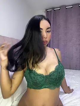 Snapshot of karolaalcendra chatting on 01.18.26 karolaalcendra online show from 01.18.26