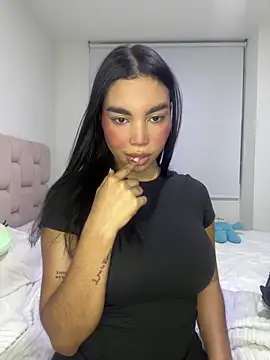 Snapshot of karolaalcendra chatting on 03.01.26 karolaalcendra online show from 03.01.26