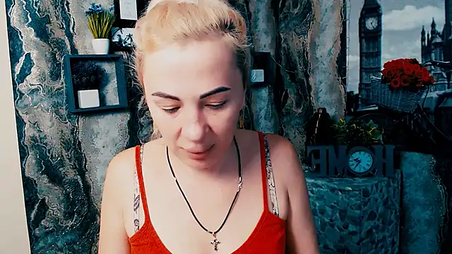 EmmaCat  online show from 10.17.25