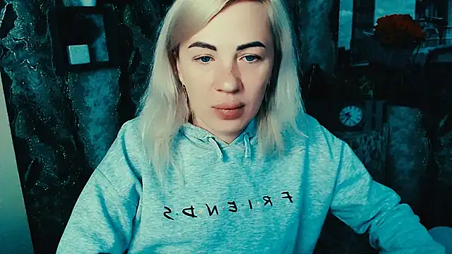 EmmaCat  online show from 10.27.25