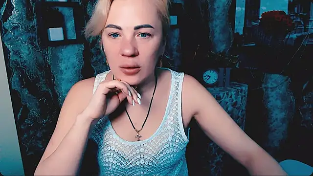 EmmaCat  online show from 01.08.26