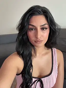 Mia spicyy online show from 05.27.26