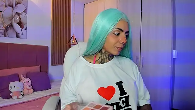 KoraRousee online show from 10.18.25