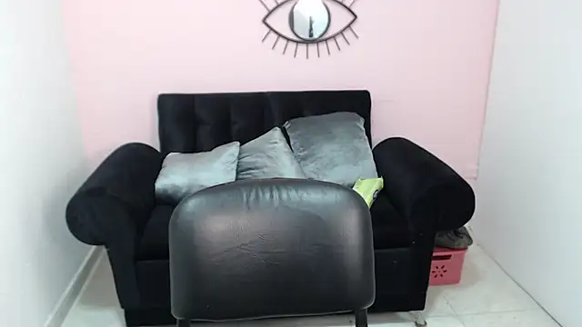 Snapshot of mia_sexgirl chatting on 09.29.25 mia sexgirl online show from 09.29.25