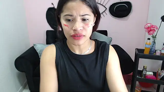 Snapshot of mia_sexgirl chatting on 11.25.25 mia sexgirl online show from 11.25.25