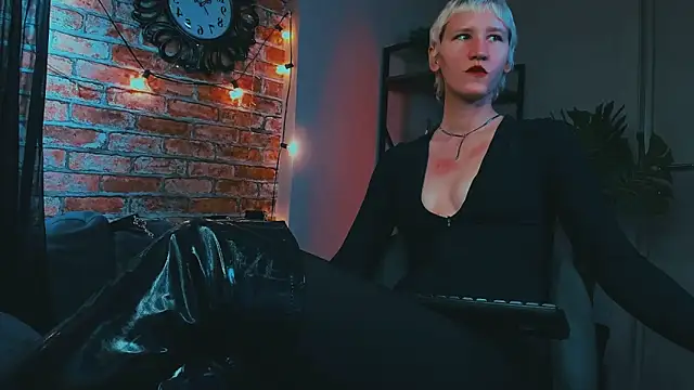 Kim Waite online show from 10.14.25