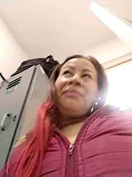 LaraCaliente online show from 03.10.26