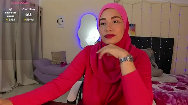 Snapshot of ShanaJamil chatting on 05.12.26 ShanaJamil online show from 05.12.26