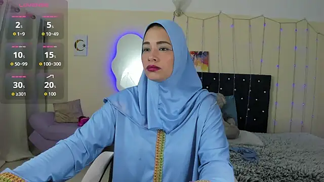 Snapshot of ShanaJamil chatting on 05.14.26 ShanaJamil online show from 05.14.26