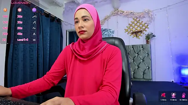 Snapshot of ShanaJamil chatting on 05.20.26 ShanaJamil online show from 05.20.26