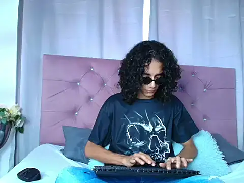 EthanBlackwoodd online show from 09.29.25