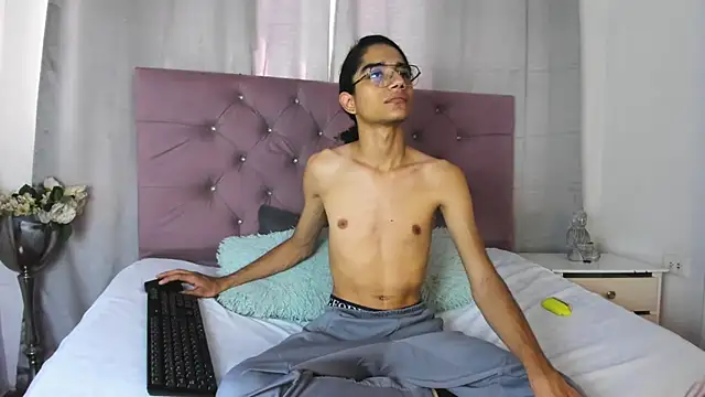 EthanBlackwoodd online show from 10.16.25