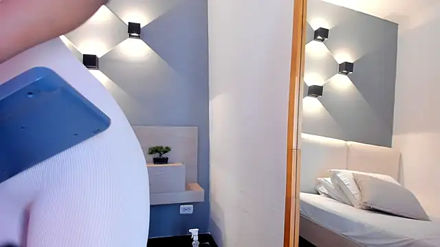 selena monroy online show from 12.02.25