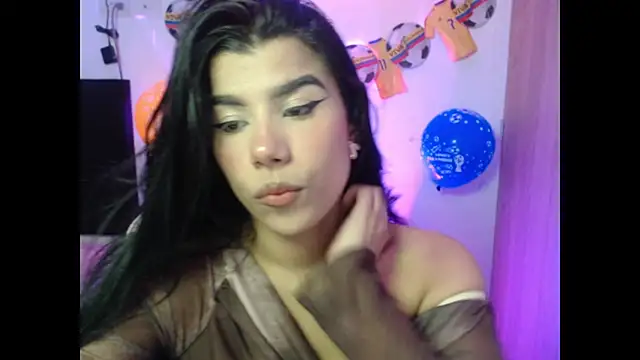 Snapshot of MayaScott11 chatting on 06.26.26 MayaScott11 online show from 06.26.26