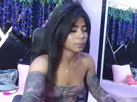 Zoe Browns  online show from 10.25.25