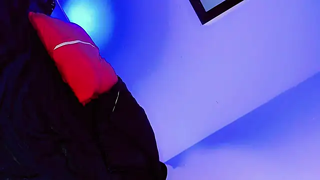 daniela dolls online show from 04.04.26