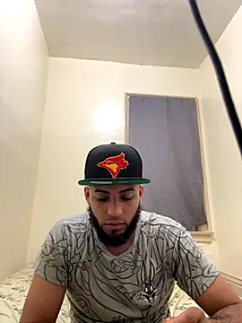 Snapshot of LeoPR00 chatting on 09.16.25 LeoPR00 online show from 09.16.25