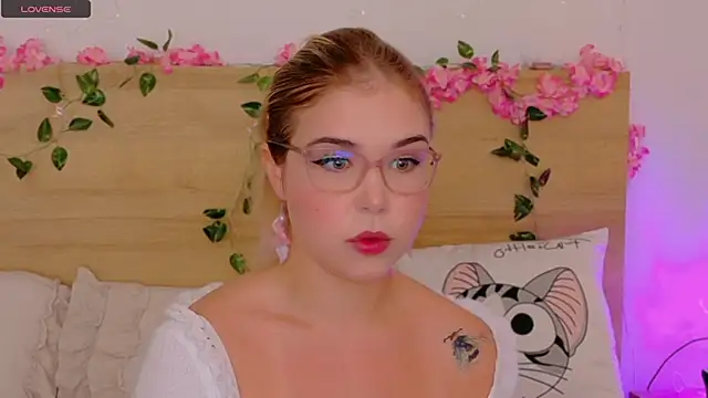 Lilith Bonheur online show from 11.26.25