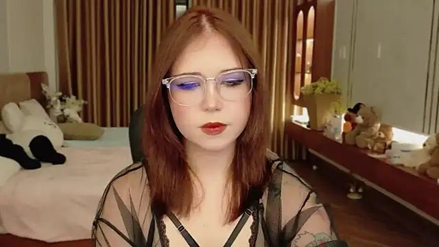 Snapshot of Lilith_Bonheur chatting on 05.13.26 Lilith Bonheur online show from 05.13.26
