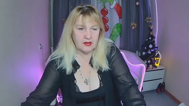 EmmaEllison online show from 12.15.25