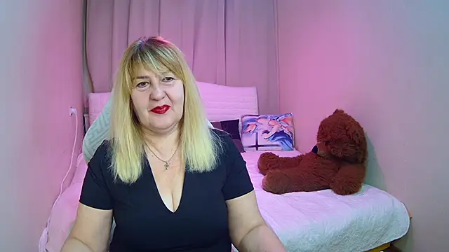 EmmaEllison online show from 02.17.26