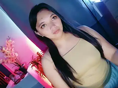 Snapshot of Nikki_Karishma chatting on 04.13.26 Nikki Karishma online show from 04.13.26