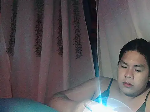 Huntrix2025 online show from 12.22.25