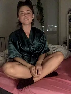 Mia Winters online show from 10.24.25