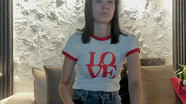 Snapshot of joselin_rouse chatting on 04.04.26 joselin rouse online show from 04.04.26