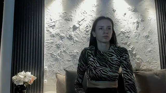 Snapshot of joselin_rouse chatting on 04.11.26 joselin rouse online show from 04.11.26