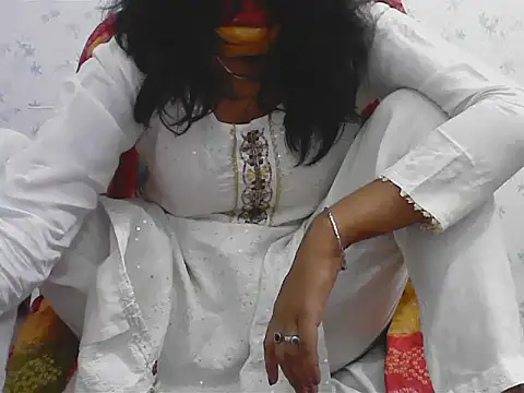 short girl  online show from 04.05.26