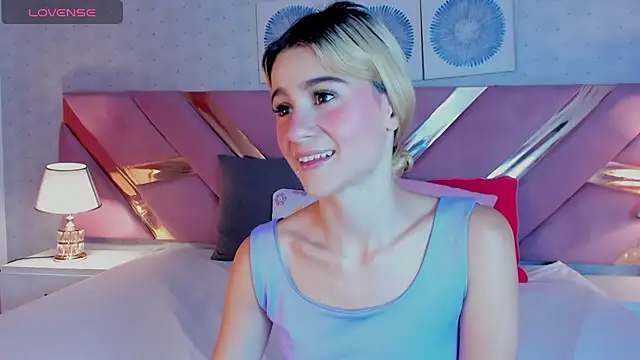 ChloeLaurentt online show from 11.12.25