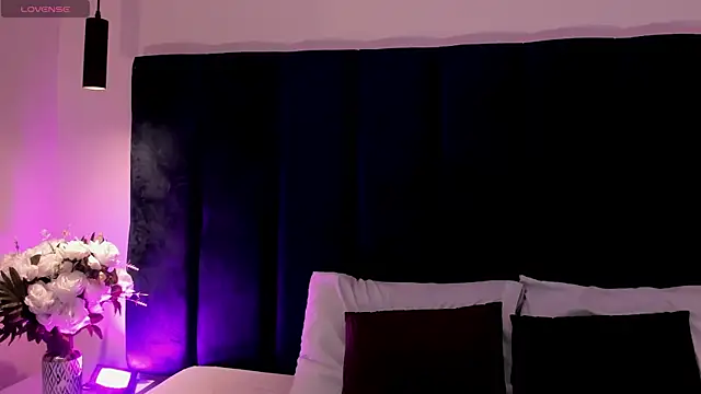 LiilyAdams online show from 02.16.26