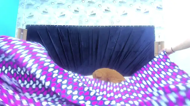 Snapshot of Karol-Horny chatting on 09.26.25 Karol-Horny online show from 09.26.25