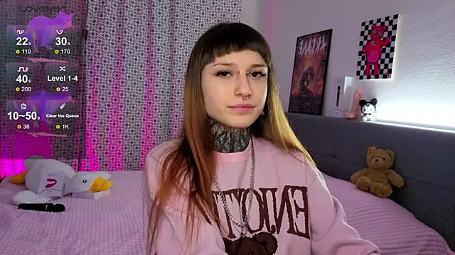 LilithPoison online show from 12.03.25