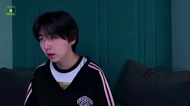 Snapshot of HeejinWang chatting on 06.24.26 HeejinWang online show from 06.24.26