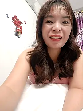 Livelulu online show from 10.10.25