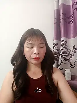 Livelulu online show from 10.21.25