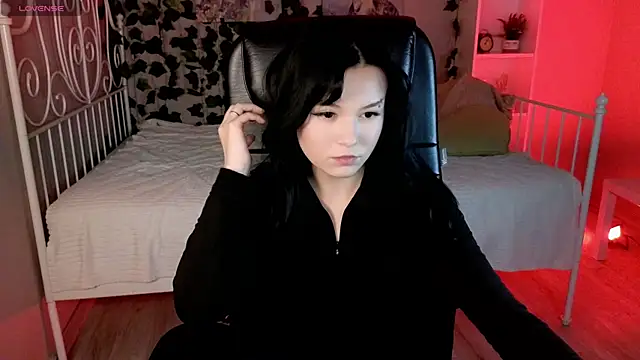 Aurora Gilbert online show from 09.29.25