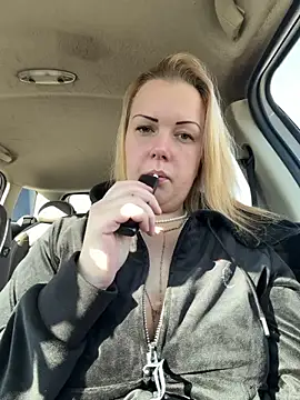 Piccolamonella29 online show from 02.15.26