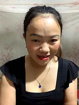 Snapshot of _losrt_cherry_ chatting on 10.06.25  losrt cherry  online show from 10.06.25