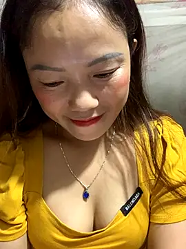 Snapshot of _losrt_cherry_ chatting on 10.14.25  losrt cherry  online show from 10.14.25