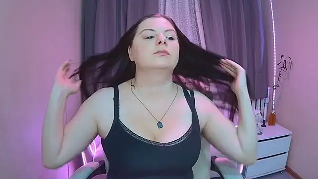 BritneyRaine online show from 11.17.25