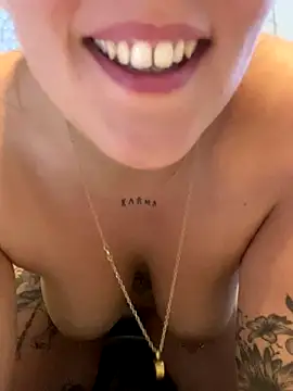 Snapshot of anonyme_hot47 chatting on 10.10.25 anonyme hot47 online show from 10.10.25