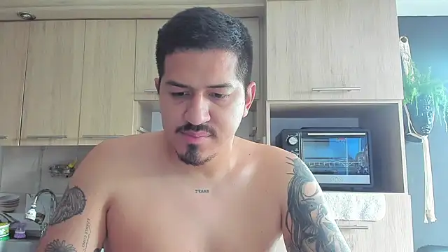 Snapshot of Arnolwilliams chatting on 09.29.25 Arnolwilliams online show from 09.29.25