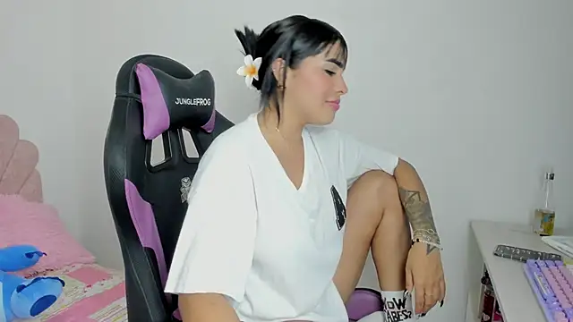 evelynrojas online show from 11.28.25