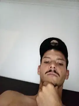 Snapshot of Pedroomp chatting on 10.28.25 Pedroomp online show from 10.28.25