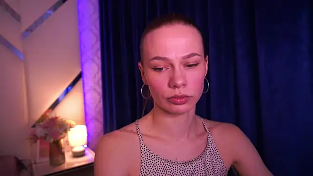 ShyySiren online show from 04.09.26