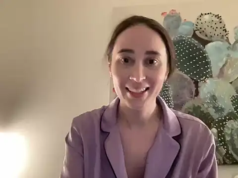 Snapshot of Ysaleth chatting on 10.10.25 Ysaleth online show from 10.10.25