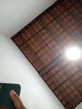 Snapshot of Milenvs chatting on 10.16.25 Milenvs online show from 10.16.25